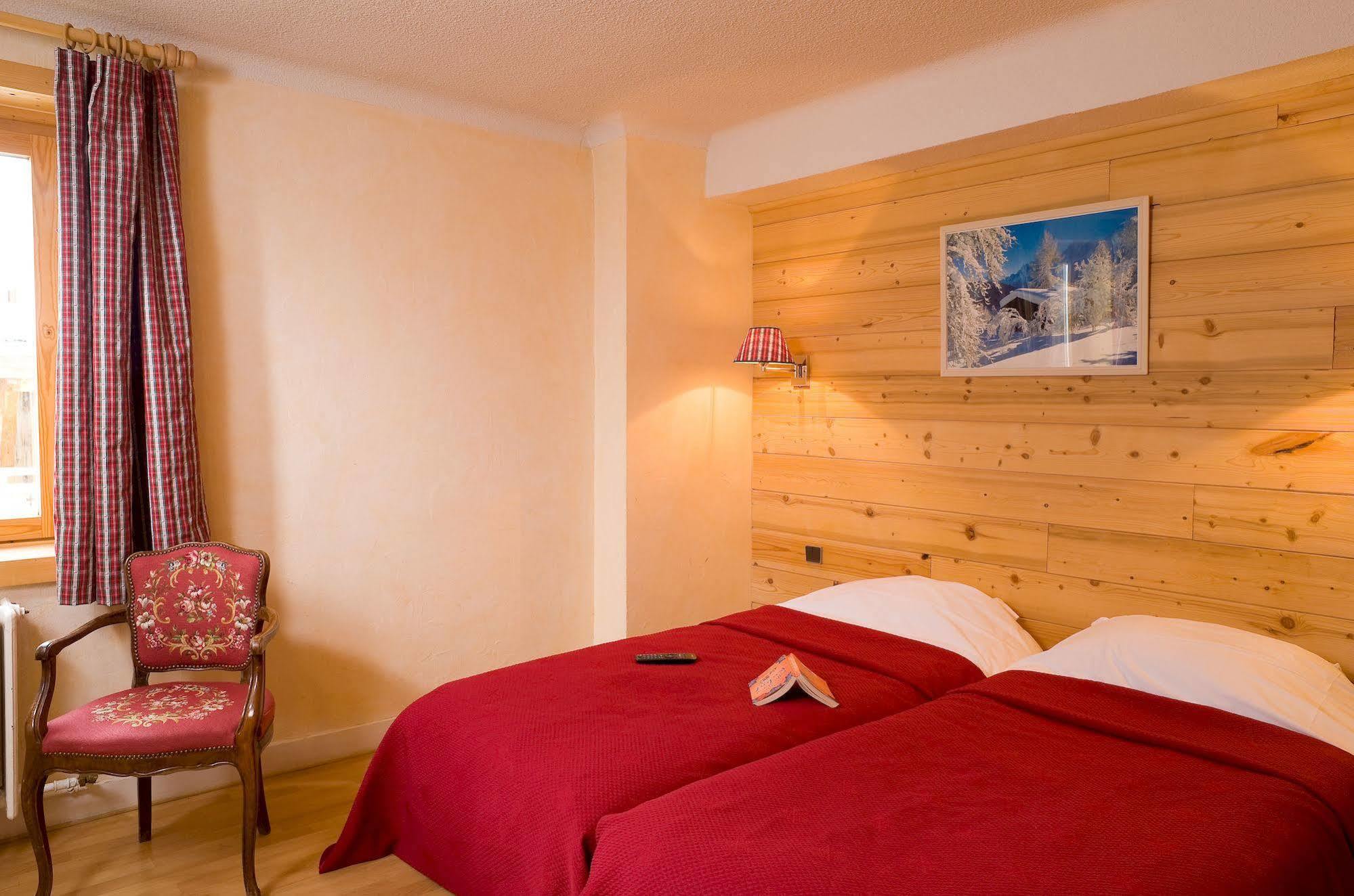 Madame Vacances Hotel Le Christina Alpe d'Huez Exteriér fotografie