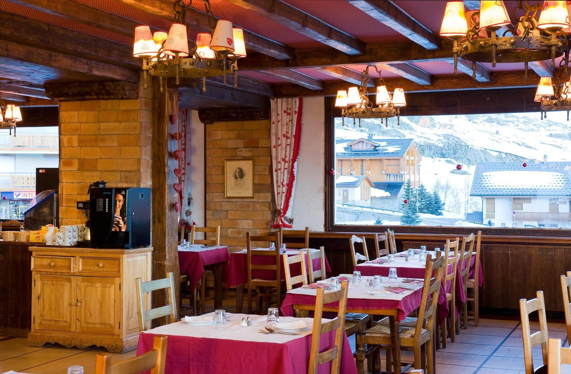 Madame Vacances Hotel Le Christina Alpe d'Huez Exteriér fotografie